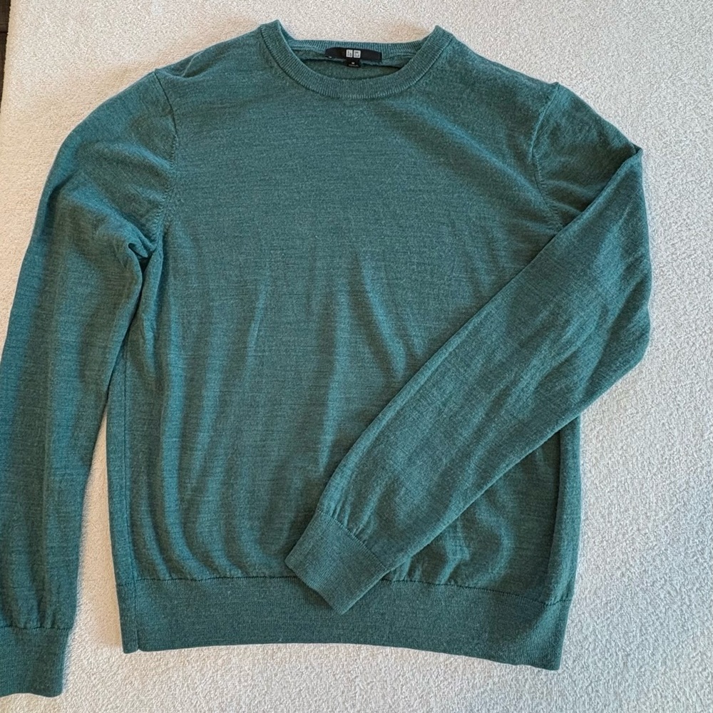 Uniqlo Mens Green Wool Crewneck Sweater Slim Fit Medium